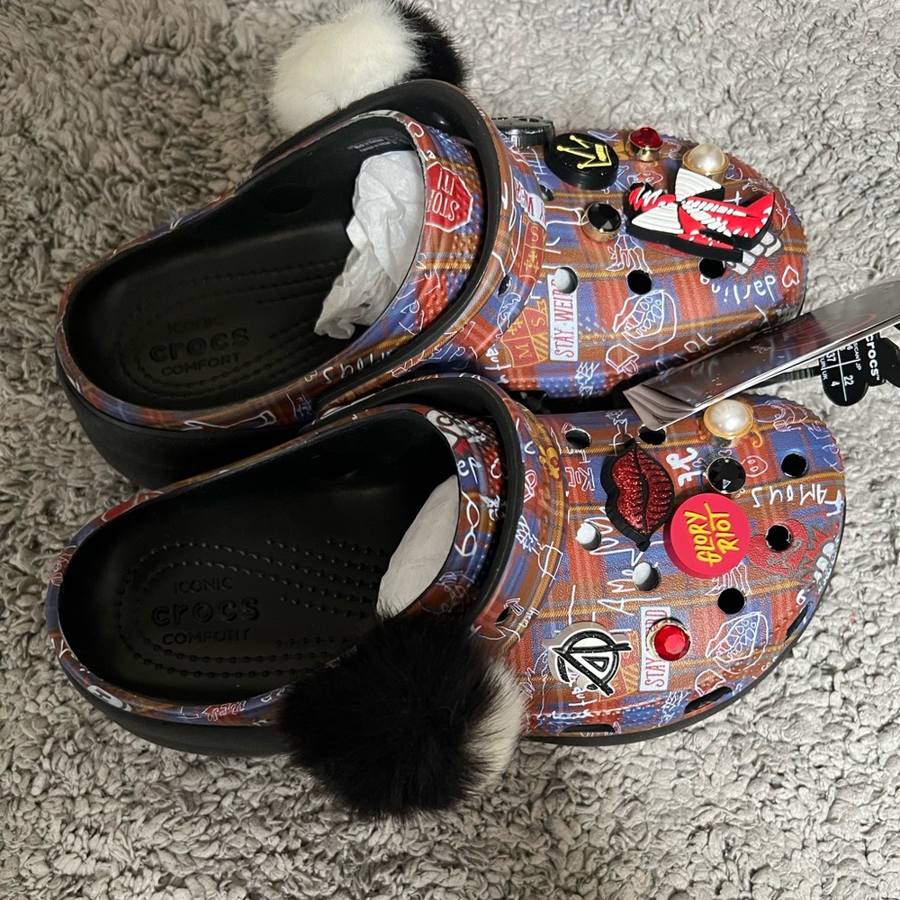 - Cruella platform crocs. These are a women’s size 6 and never worn.